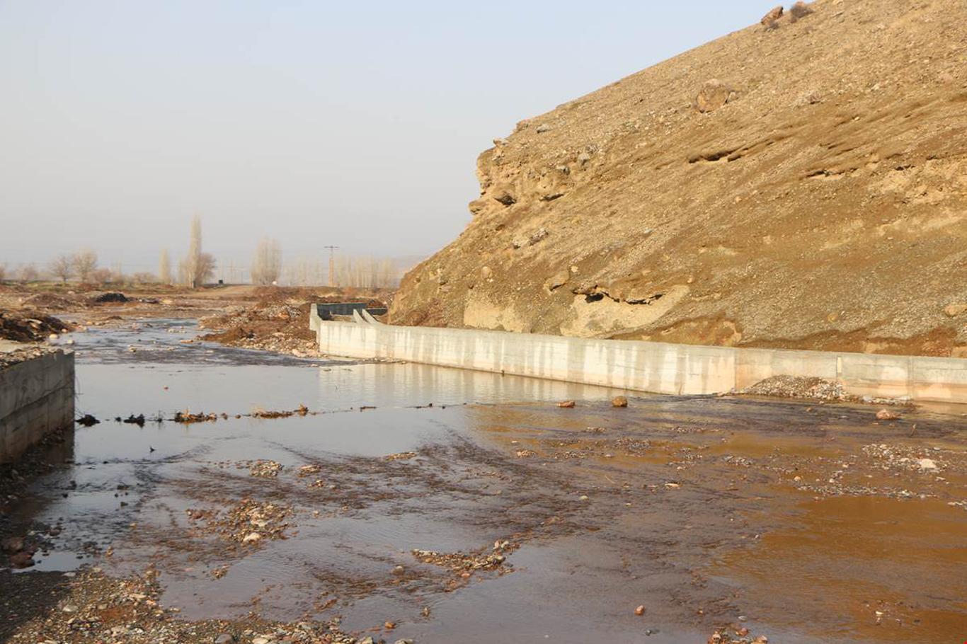 Palu'da sulama kanalının inşaatı tamamlandı Palu'da sulama kanalının inşaatı tamamlandı